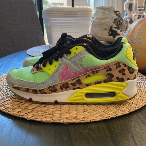 Nike Air Max - Picture 2 of 4